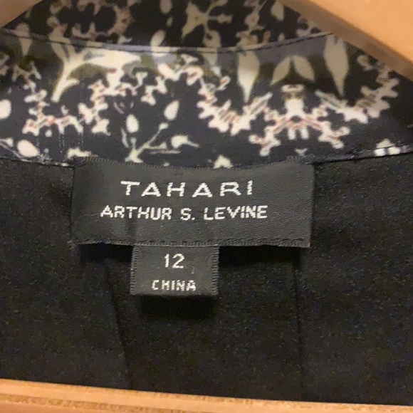 TAHARI A-Line collared dress with tie belt - Picture 3 of 4